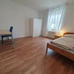 Privatzimmer An Der Universitaetsklinik Mainz. Sehr Zentral